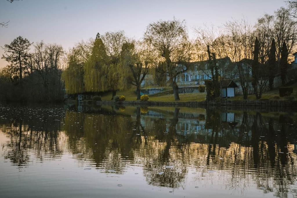Le Chalet Du Bout Du Monde, En Bord De Riviere ! Grez-sur-Loing Buitenkant foto